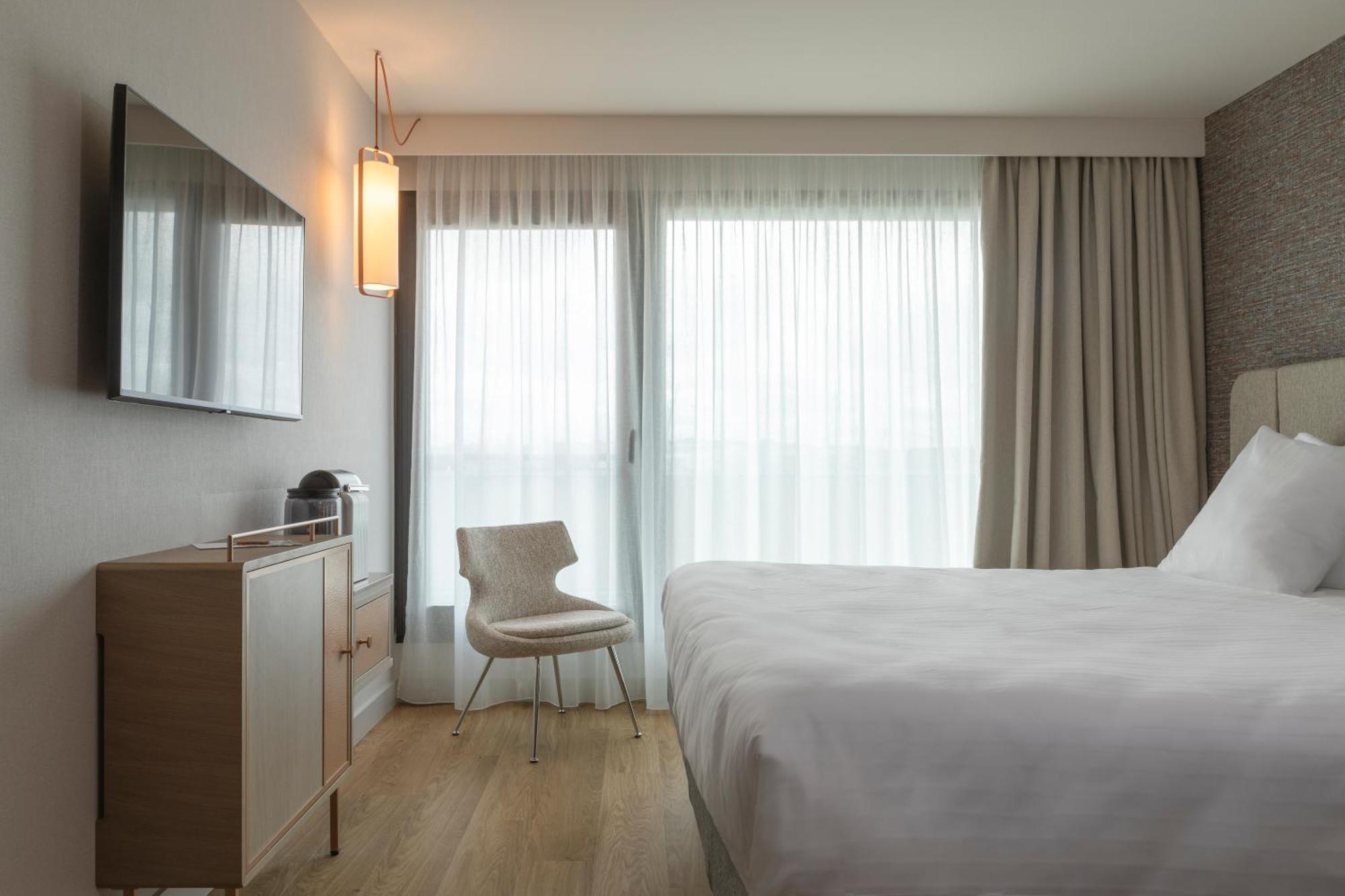 Deluxe Room,1592045288:JPEG